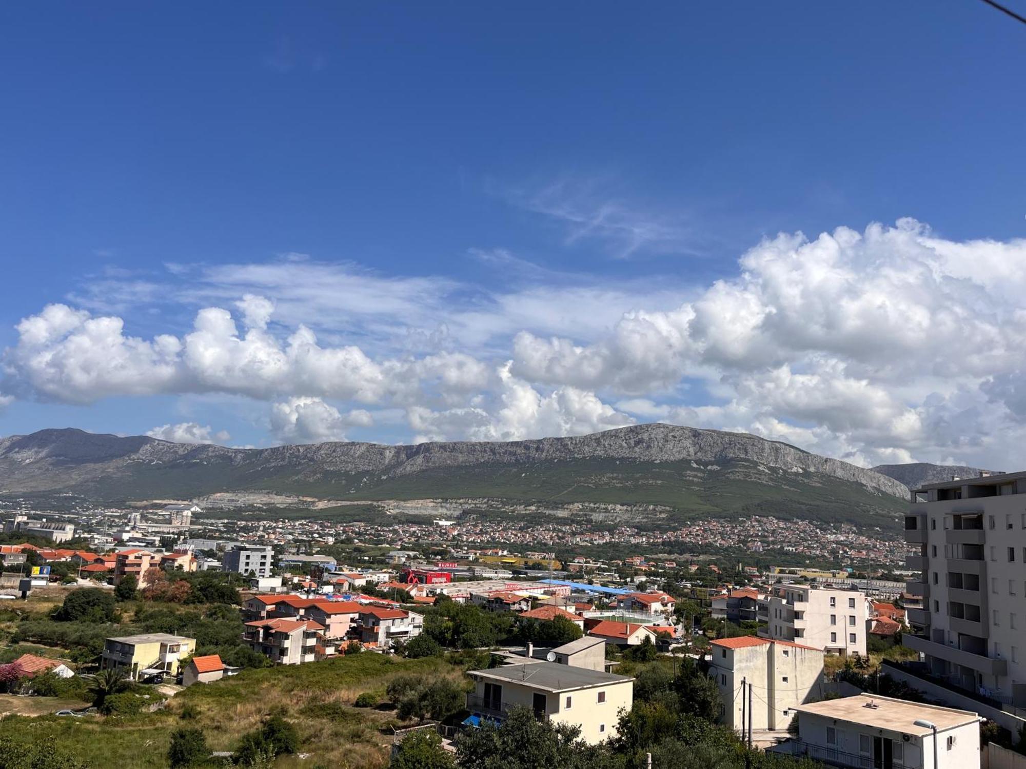 Deliri With Private Parking Apartman